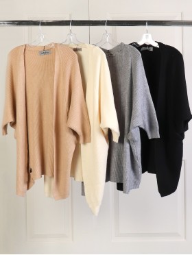 Knitted Vintage Sleeve Cape Knitted Vintage Sleeve Cape
