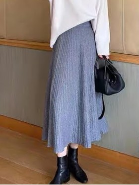 Core Spun Yarn Solid-color Knitted Stretch Skirt W/ Stone Pattern