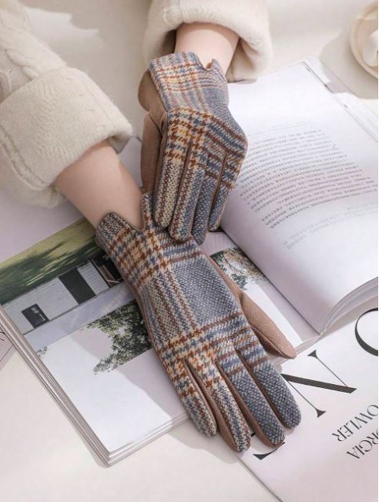 Plaid Touch Screen Glove 
