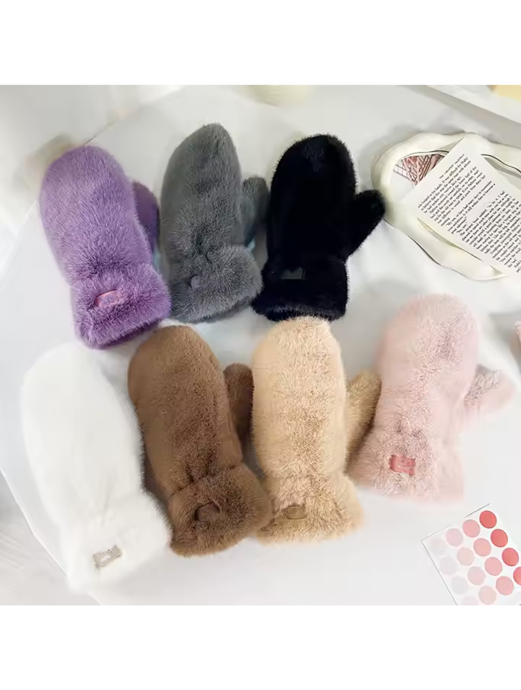 Nooki Gia Faux Fur Mitten- Mole