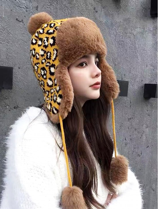 Warm Fur Leopard Print Knitted Hat W/ Ear Flaps & Fur Tassels