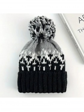 Fashion Knitted Hat W/ Colorful Pompom 