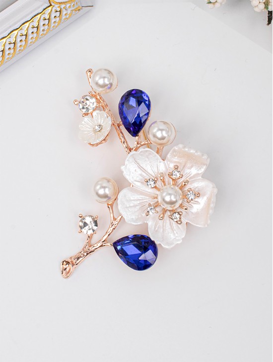 Floral Brooch W/ Tear Drop Rhinestone and Pearl Details Floral Brooch W/ Tear Drop Rhinestone and Pearl Details