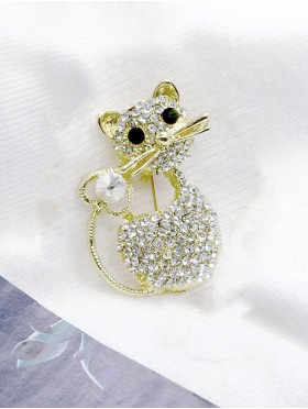 Cat Design Brooch