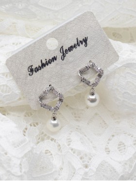 Pearl Earring s W/ Rhinestone Loop   (925 silver)