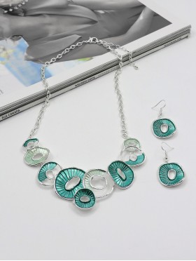 Shell Design Necklace & Earring Set