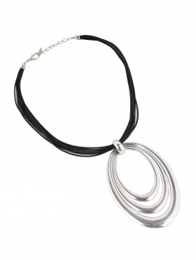 Rope Necklace W/ Triple Oval Ring Pendant