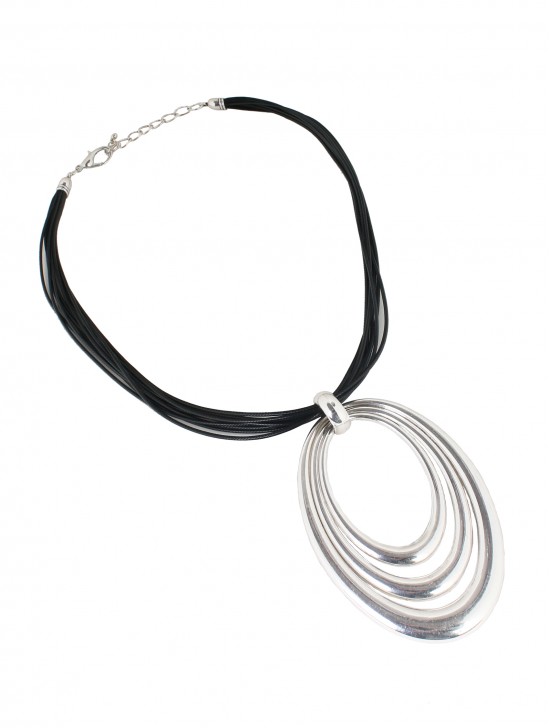 Rope Necklace W/ Triple Oval Ring Pendant