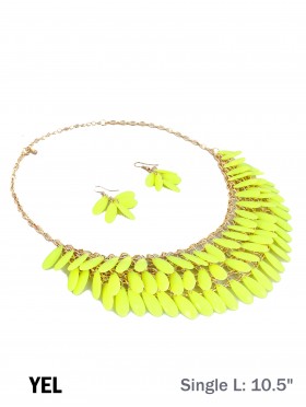 COLOUR BEAD NECKLACE WITH EARRING SET COLOUR BEAD NECKLACE WITH EARRING SET