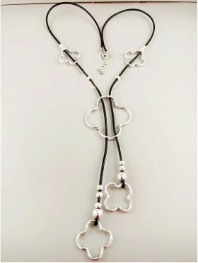 Rope Necklace W/ Flowers Pendant 