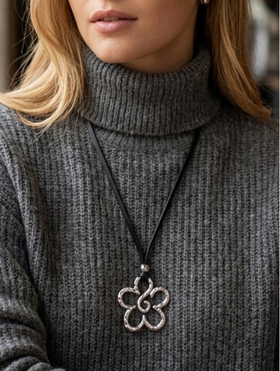 Rope Necklace W/ Flower Pendant