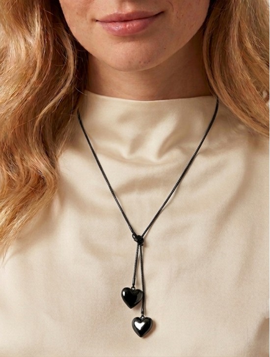Chain Necklace W/ Hearts Pendant