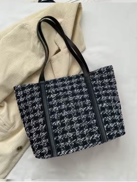 Plaid Print Tote Bag With Faux Leather Accents