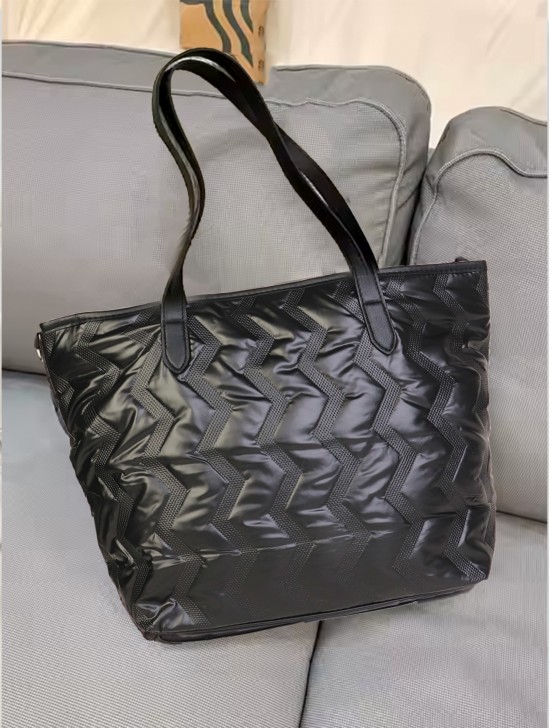 Shiny Zig-Zag Pattern Tote Bag 