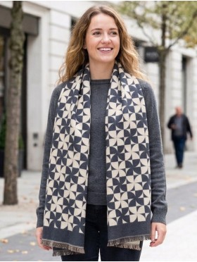 Pin-Wheel Design Blanket Scarf
