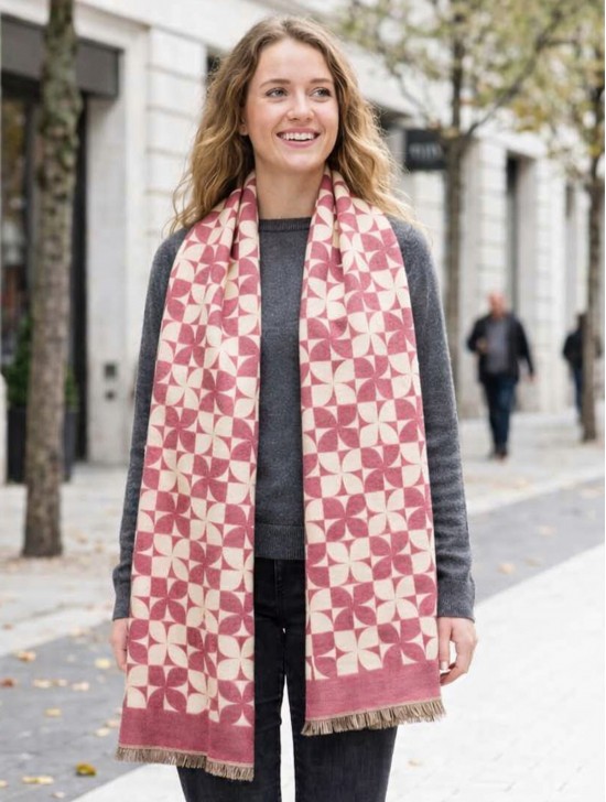 Pin-Wheel Design Blanket Scarf