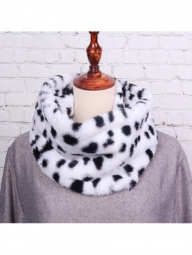 Dot Plush Loop Premium Scarf