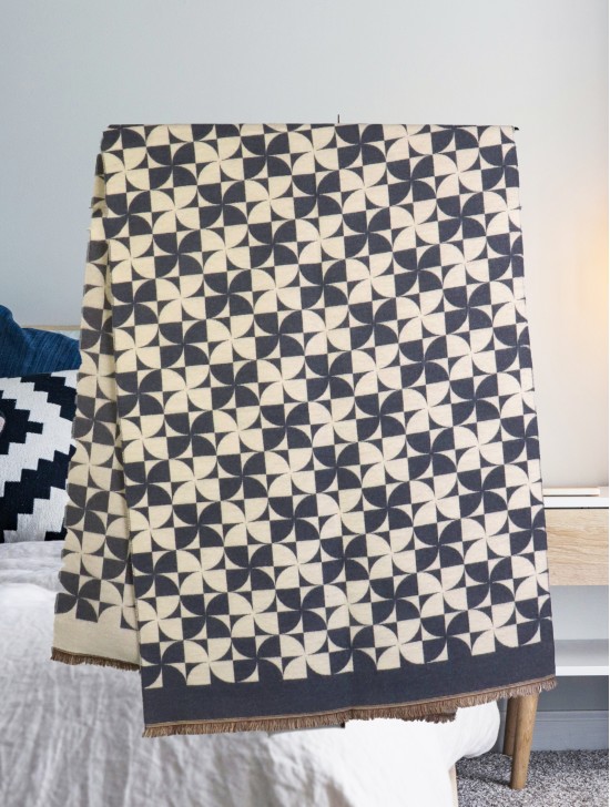Pin-Wheel Design Blanket Scarf
