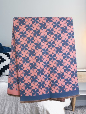 Pin-Wheel Design Blanket Scarf