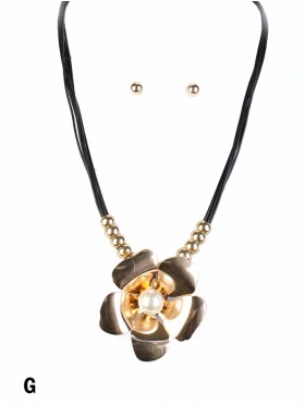 Multi-Rope Solid Flower Pendant Necklace & Earring Set