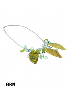 LEAF SHELL BEAD NECKLACE