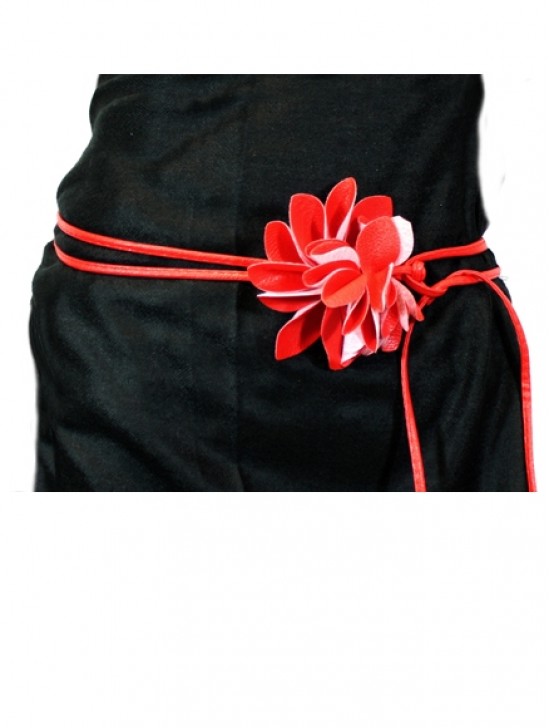 FAUX LEATHER BELT WITH ATTACHED FLOWER
